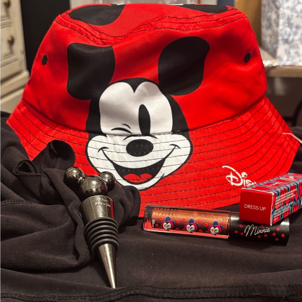 Disney Bundle - Picture 12 of 12